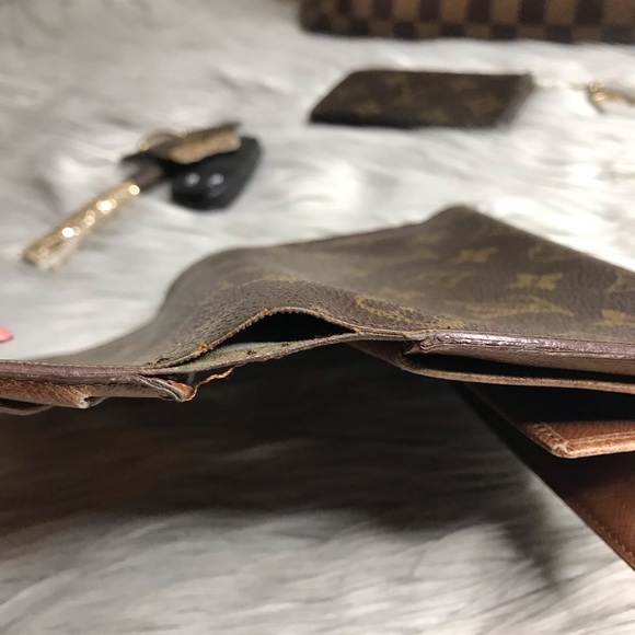 AUTH Louis Vuitton International Wallet MI0945 - Picture 7 of 8